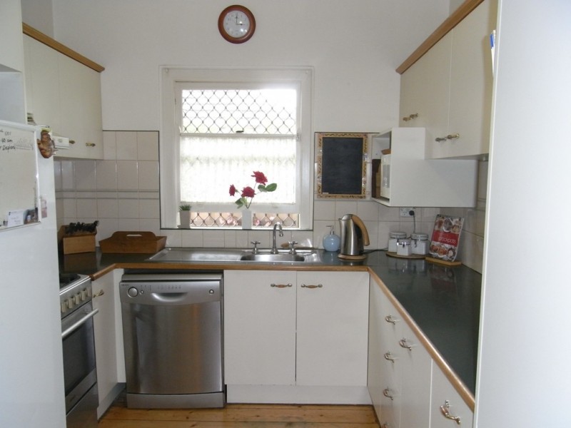 866  Frauenfelder Street, Albury NSW 2640