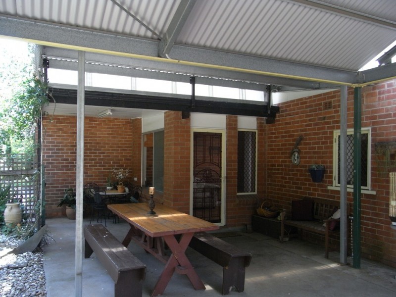 866  Frauenfelder Street, Albury NSW 2640