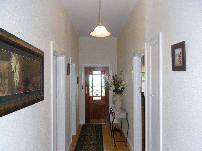 866  Frauenfelder Street, Albury NSW 2640