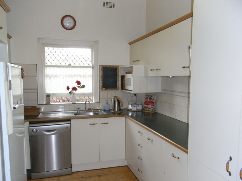 866  Frauenfelder Street, Albury NSW 2640