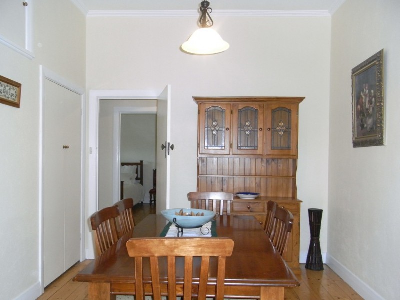 866  Frauenfelder Street, Albury NSW 2640