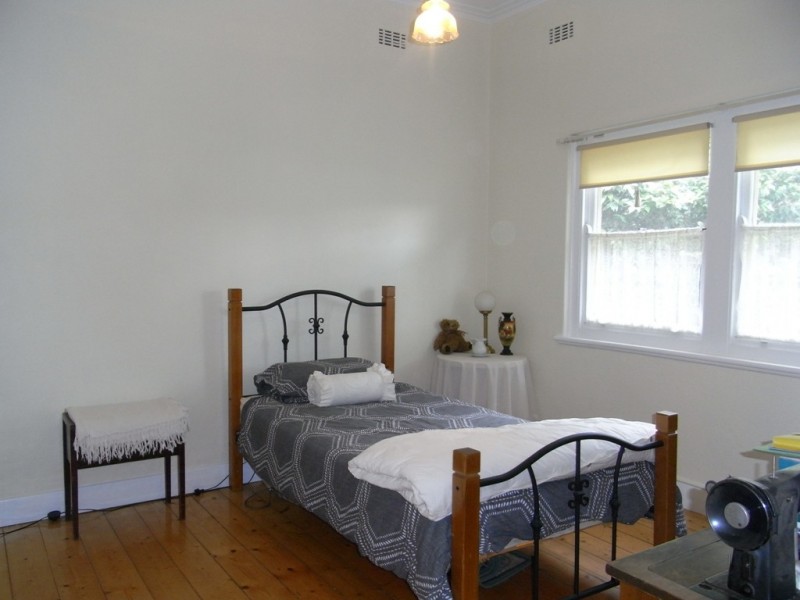 866  Frauenfelder Street, Albury NSW 2640