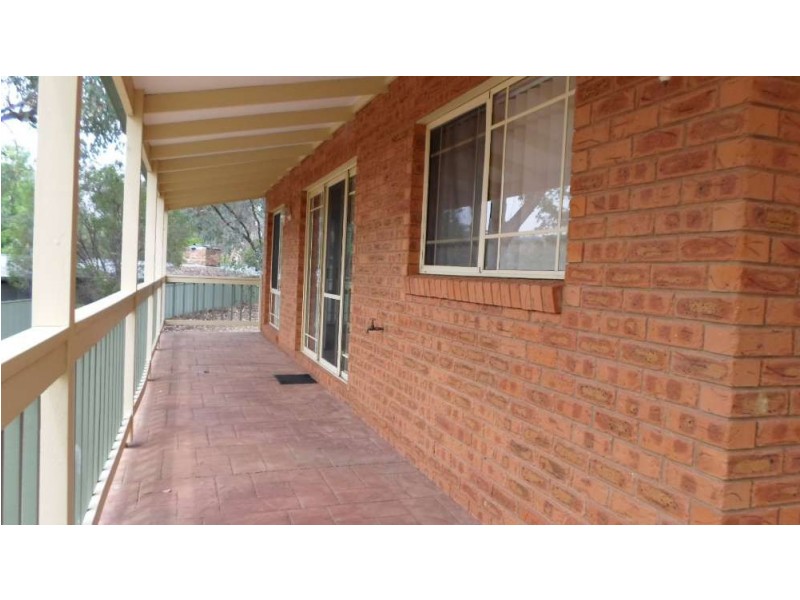 2/745 Hodge Street, Albury NSW 2640