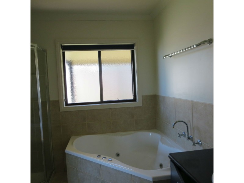 1/38 Klinberg Road, West Albury NSW 2640