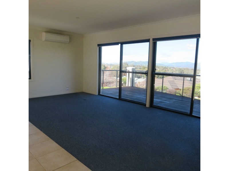 1/38 Klinberg Road, West Albury NSW 2640