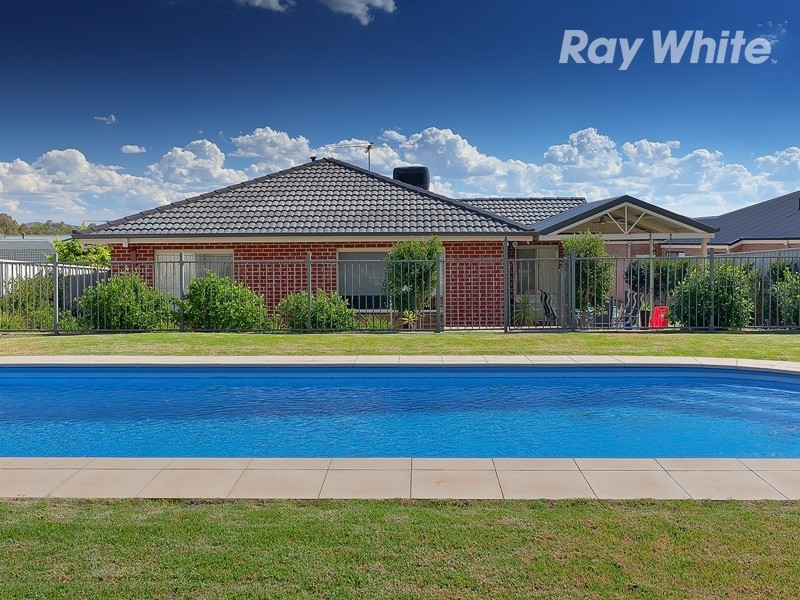 155 Newton Circuit, Thurgoona NSW 2640