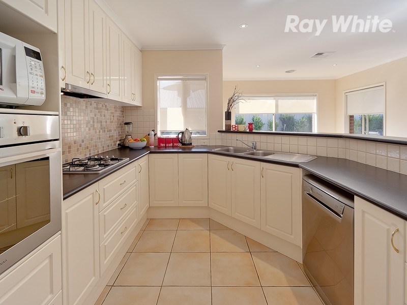 155 Newton Circuit, Thurgoona NSW 2640