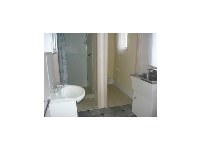 1/219 Plummer Street, South Albury NSW 2640