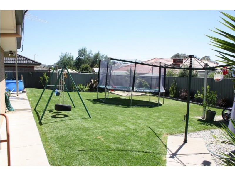 23 Swallow Street, Thurgoona NSW 2640