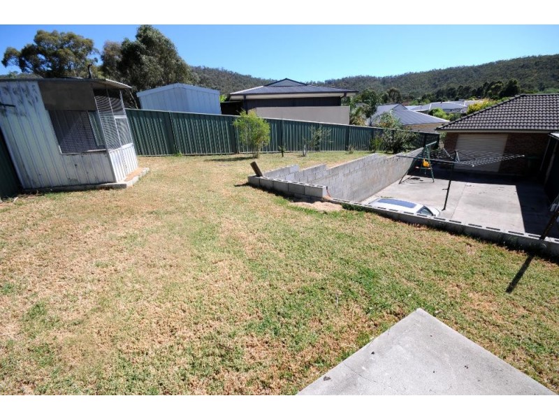 17 Wattle Way, West Albury NSW 2640