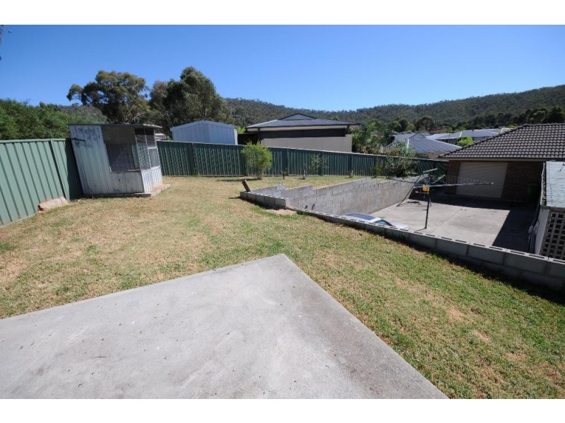 17 Wattle Way, West Albury NSW 2640