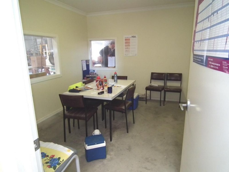 Shop 1/919 Calimo Street, North Albury NSW 2640