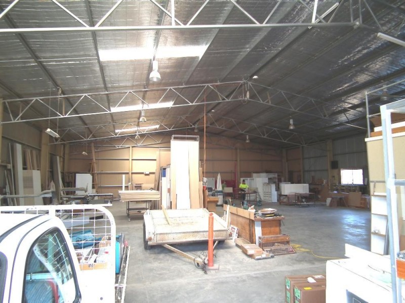 Shop 1/919 Calimo Street, North Albury NSW 2640