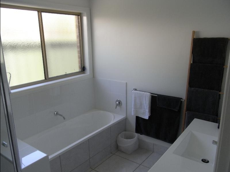 124 Sturt Street, Howlong NSW 2643