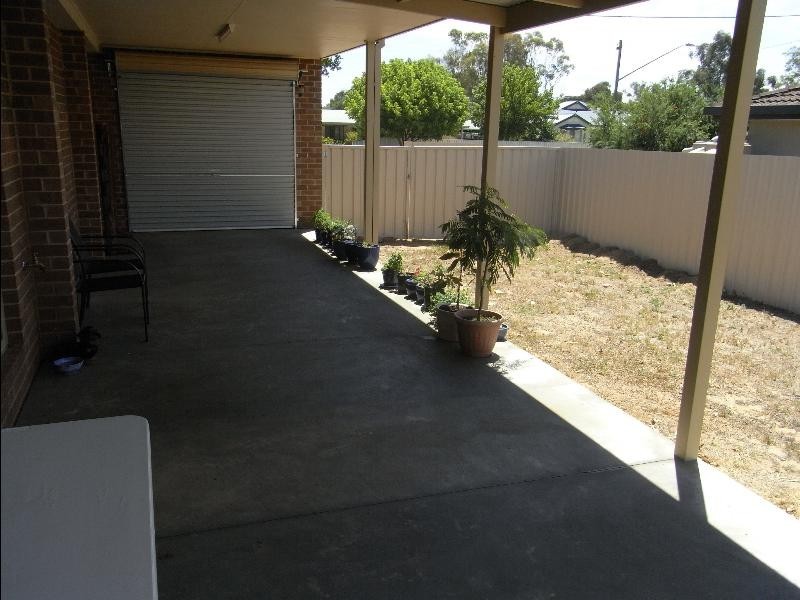 124 Sturt Street, Howlong NSW 2643