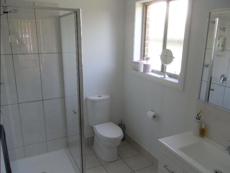 124 Sturt Street, Howlong NSW 2643