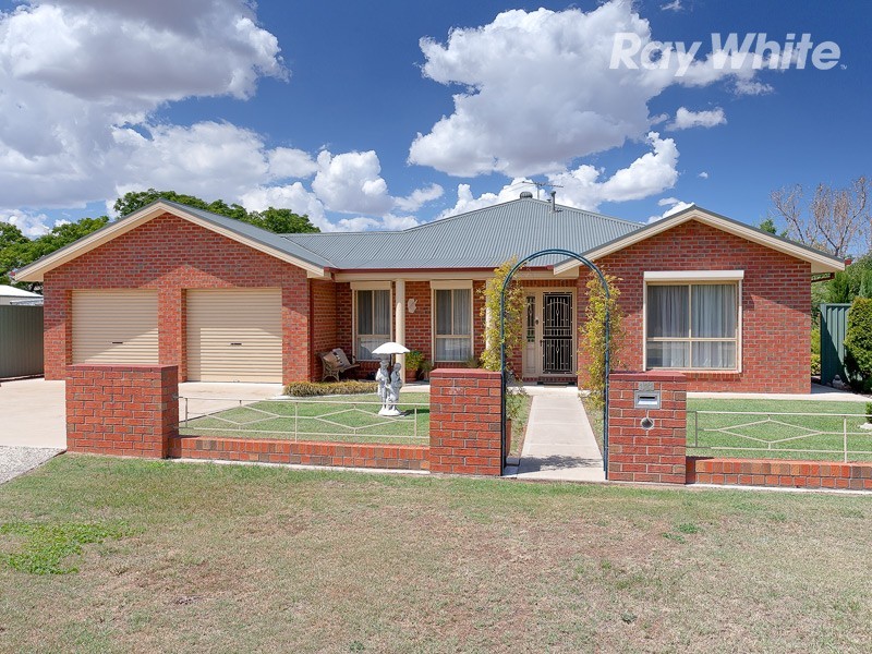 122 Pearce Street, Howlong NSW 2643