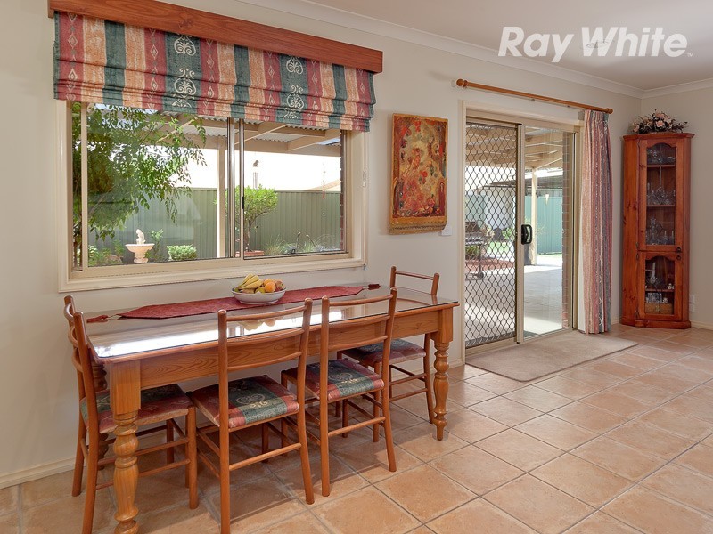 122 Pearce Street, Howlong NSW 2643