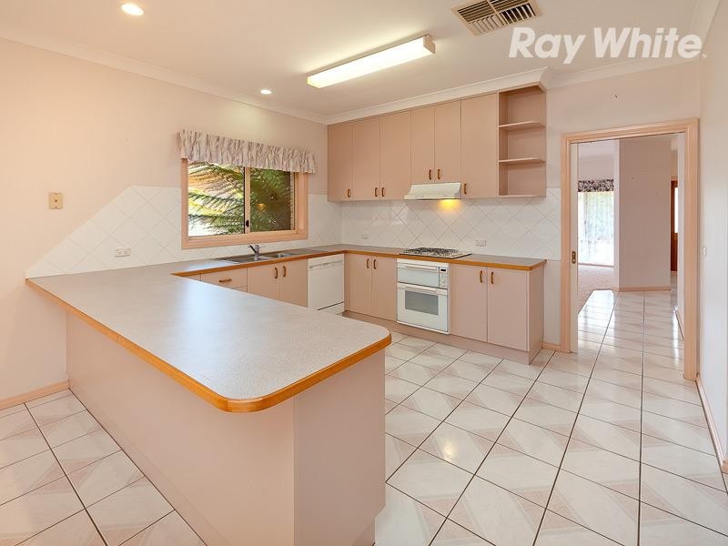 14 Chelsea Court, West Albury NSW 2640