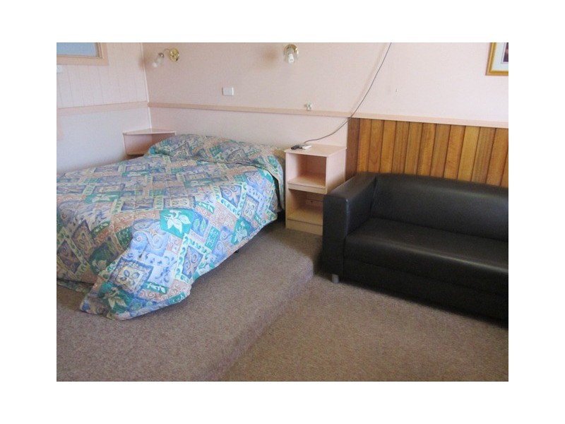 476 Wagga Road, Lavington NSW 2641