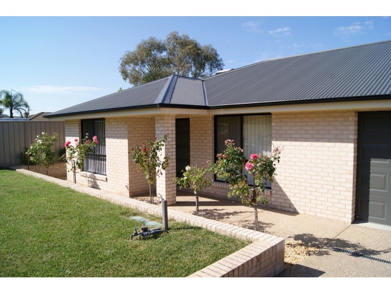 23 Dillagar Place, Springdale Heights NSW 2641