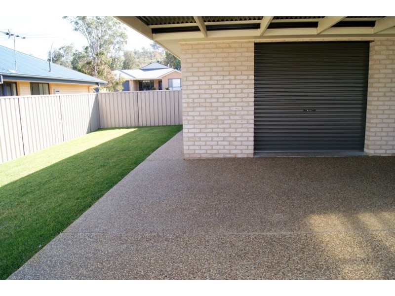 23 Dillagar Place, Springdale Heights NSW 2641