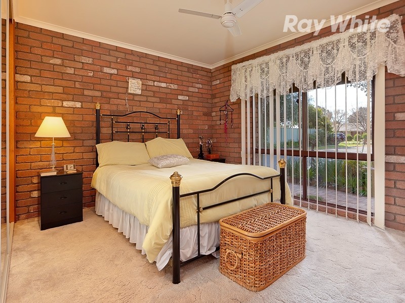 28 Clarke Street West, Howlong NSW 2643