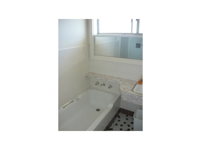 411 Douglas Road, Lavington NSW 2641