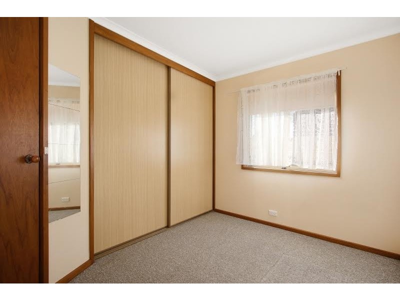 2/486 McKenzie Street, Lavington NSW 2641