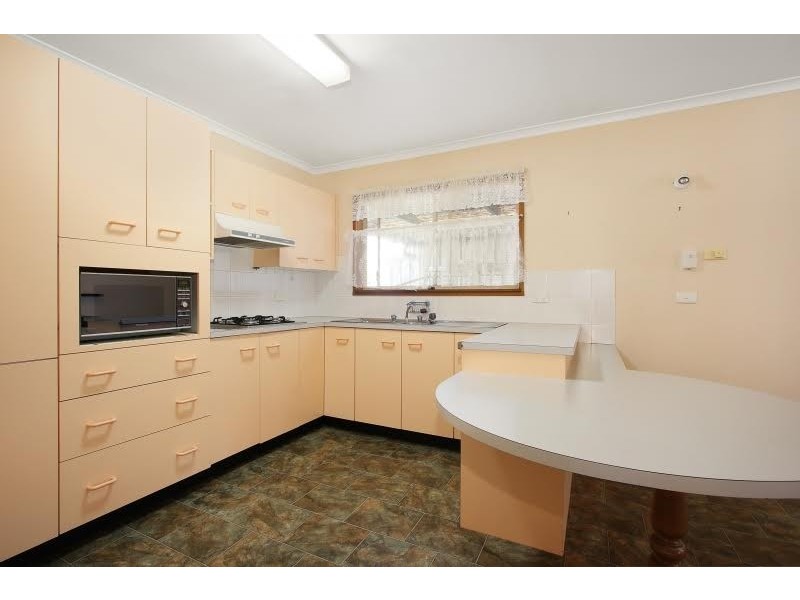 2/486 McKenzie Street, Lavington NSW 2641