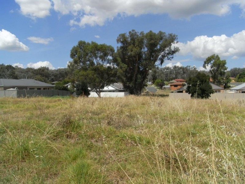 6 Mulga Place, West Albury NSW 2640