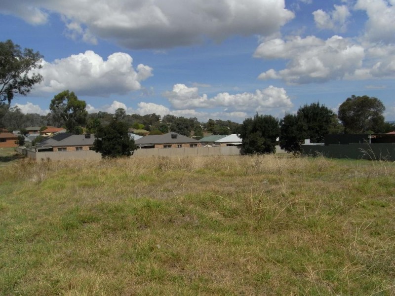 6 Mulga Place, West Albury NSW 2640