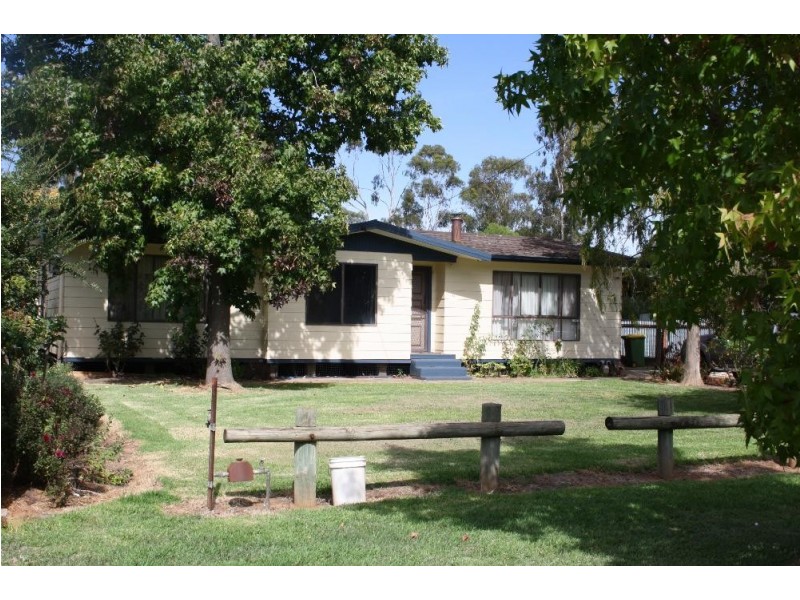 34 Kennedy Street, Howlong NSW 2643