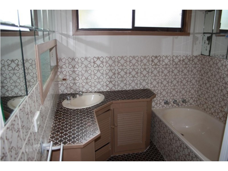 34 Kennedy Street, Howlong NSW 2643