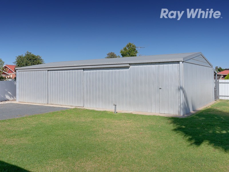125 Larmer Street, Howlong NSW 2643