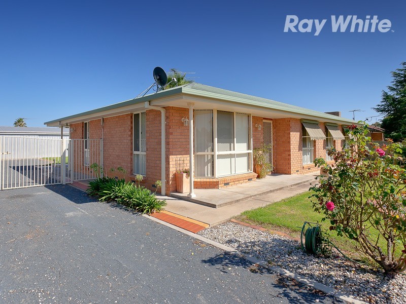 125 Larmer Street, Howlong NSW 2643