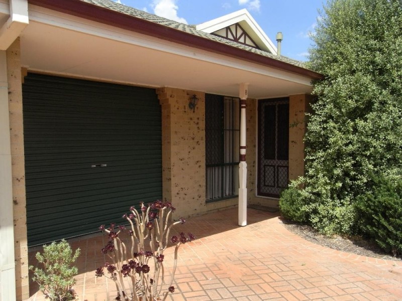 8/14 Tristan Court, Lavington NSW 2641