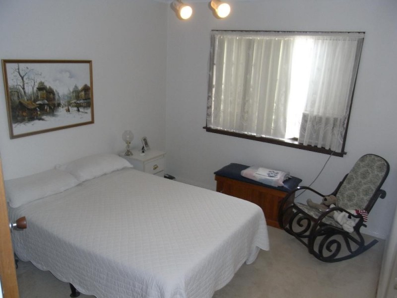 405 Dale Cres, Lavington NSW 2641