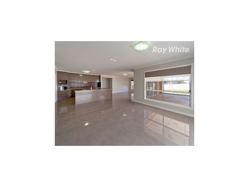 2 Ferrier Court, Thurgoona NSW 2640