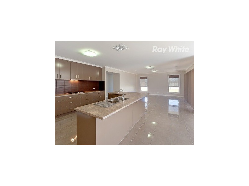 2 Ferrier Court, Thurgoona NSW 2640