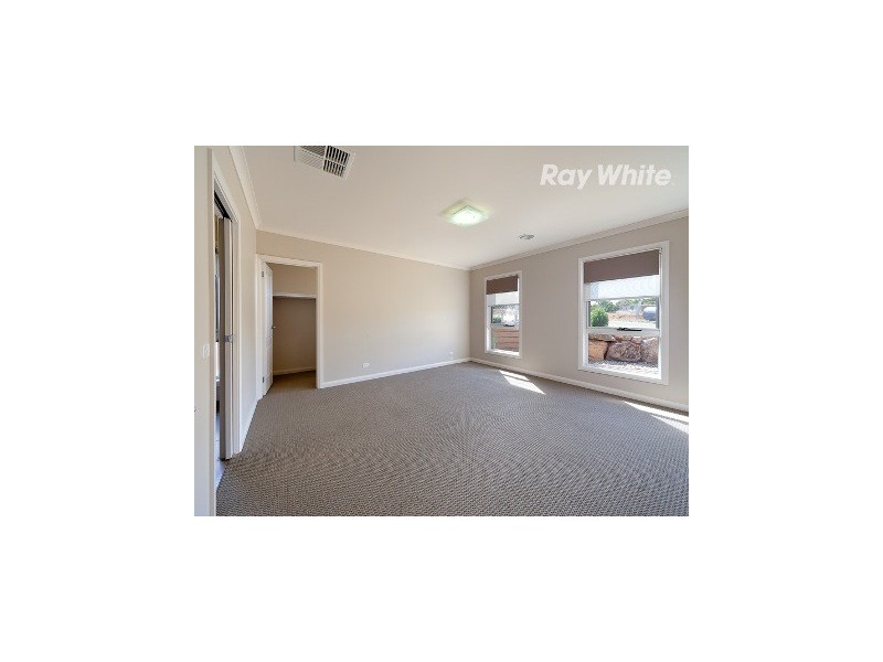 2 Ferrier Court, Thurgoona NSW 2640