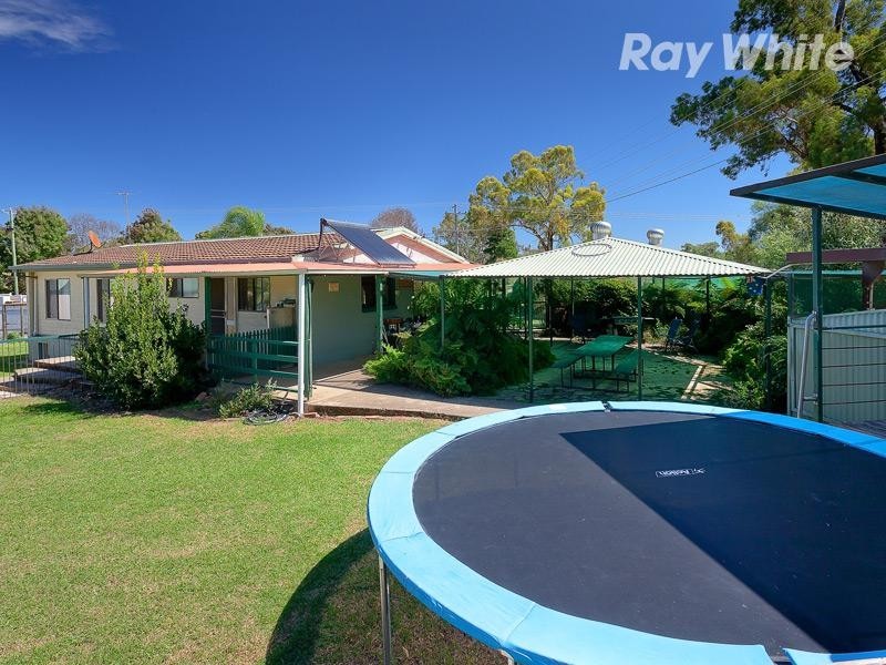 2 Jude Street, Howlong NSW 2643