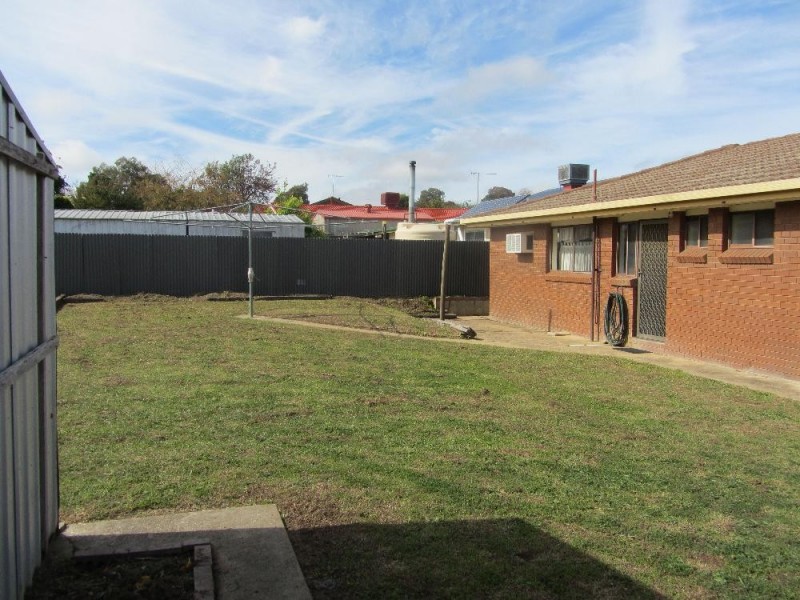 9 Renwick Court, Lavington NSW 2641