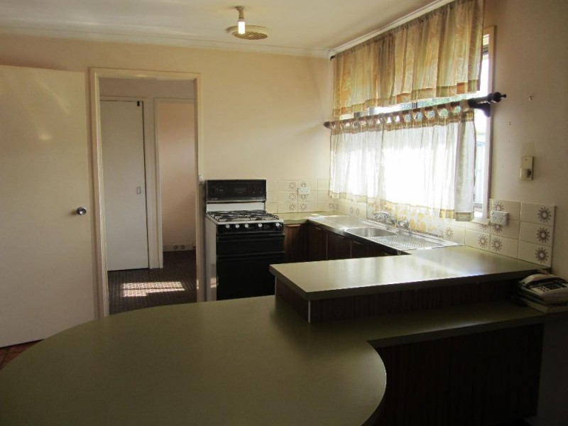 9 Renwick Court, Lavington NSW 2641