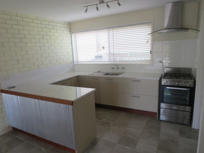 13/409 McDonald Road, Lavington NSW 2641