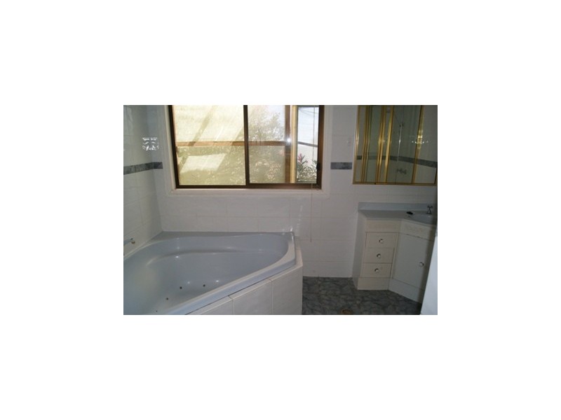 395 Solomon Street, West Albury NSW 2640