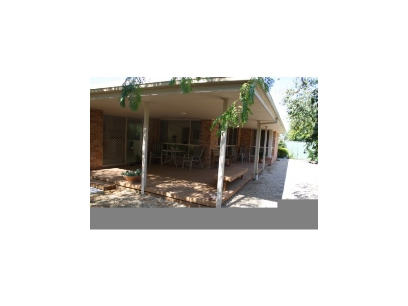 2 Hall Court, Howlong NSW 2643