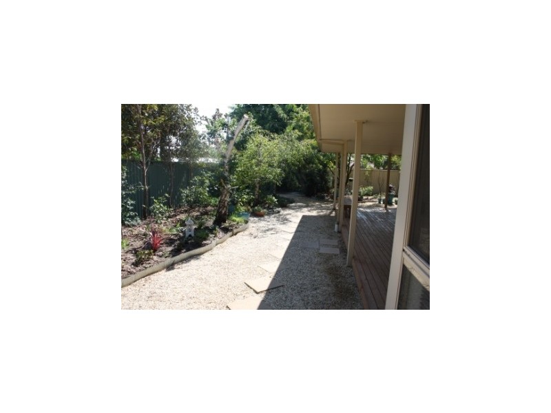 2 Hall Court, Howlong NSW 2643