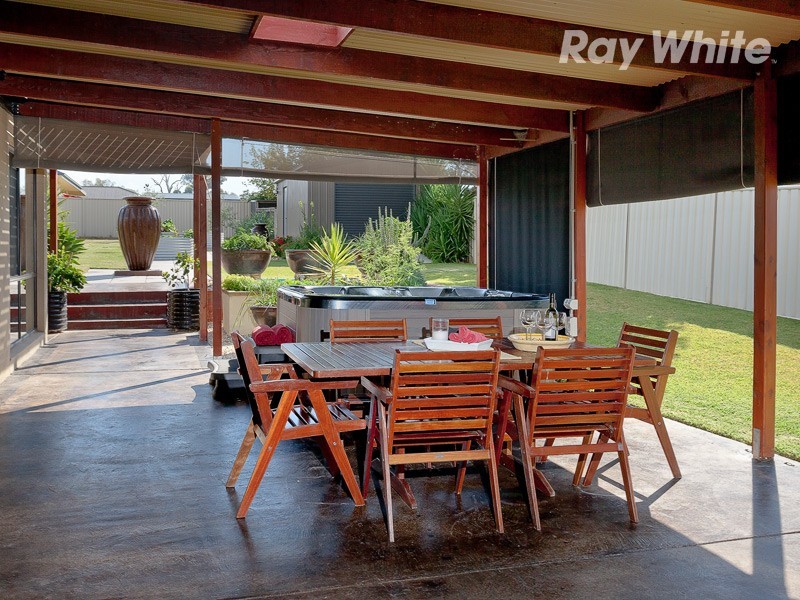 163 Golf Club Drive, Howlong NSW 2643