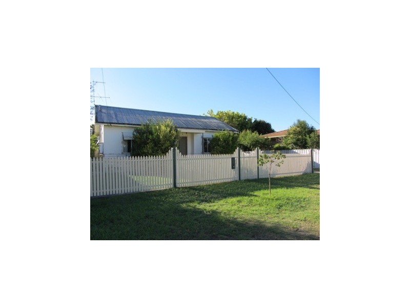 1040 Bralgon Street, North Albury NSW 2640